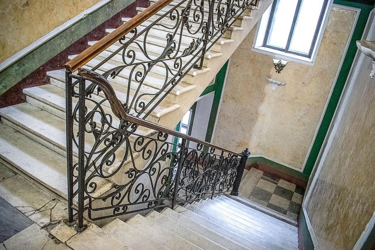 Mini-Hotel In The Very Heart Of Odessa Buitenkant foto